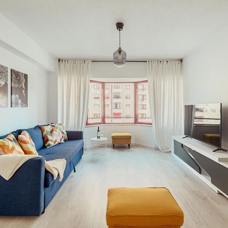 Elegant 3 Bedroom Apt - City Centre - Garage - Metro Lisboa Extérieur photo