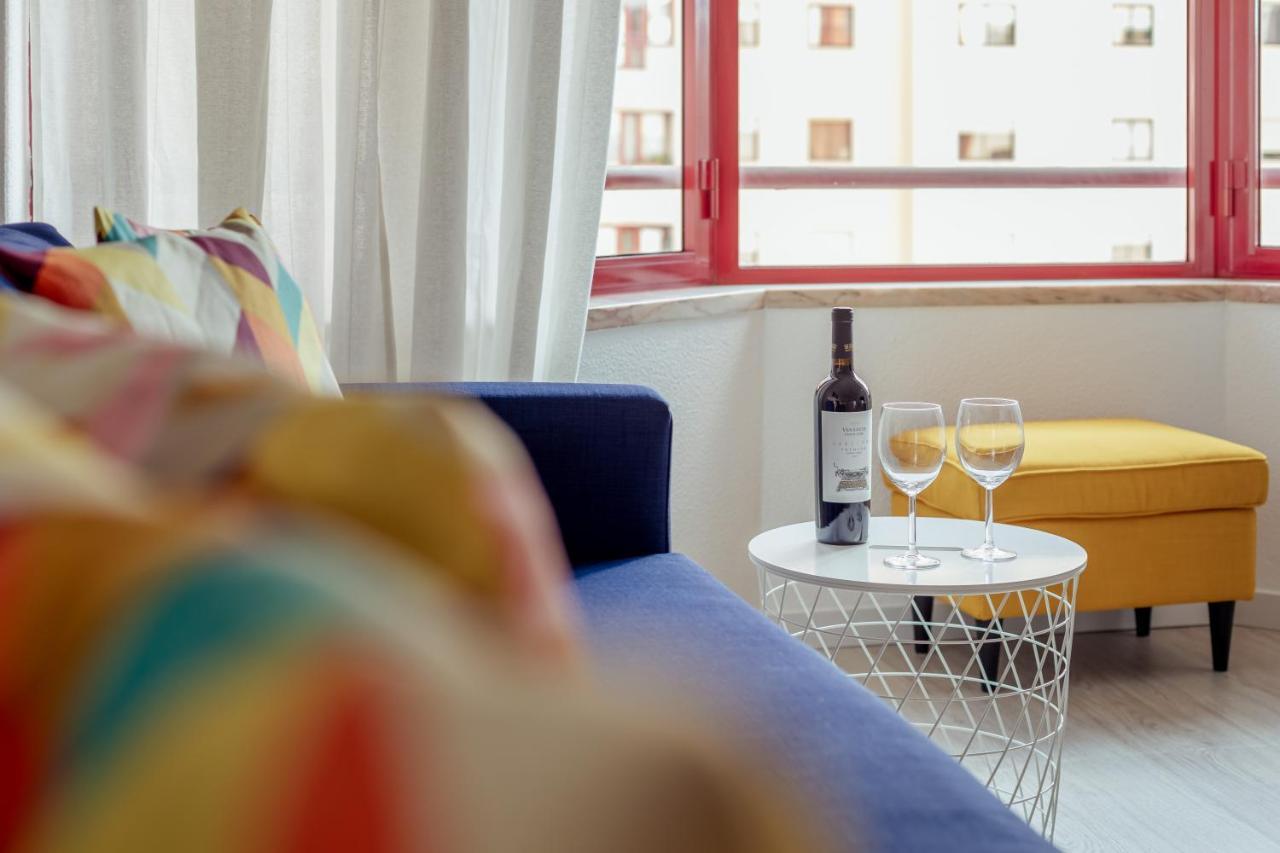 Elegant 3 Bedroom Apt - City Centre - Garage - Metro Lisboa Extérieur photo