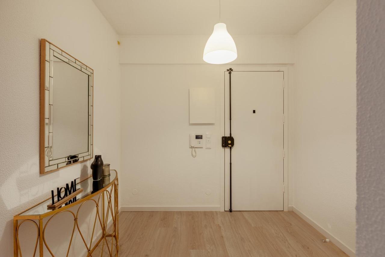 Elegant 3 Bedroom Apt - City Centre - Garage - Metro Lisboa Extérieur photo