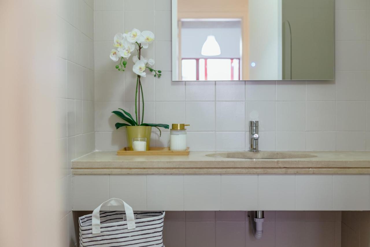 Elegant 3 Bedroom Apt - City Centre - Garage - Metro Lisboa Extérieur photo