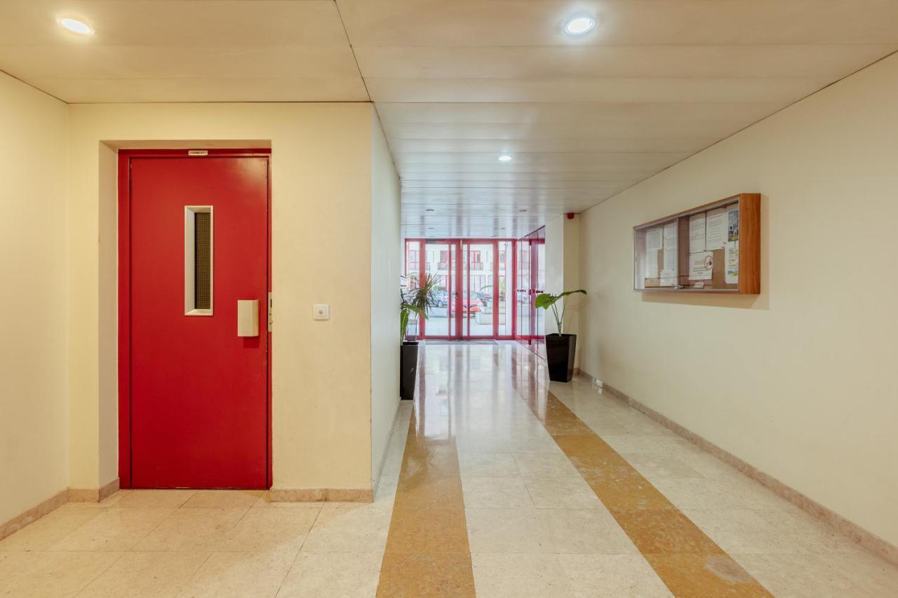 Elegant 3 Bedroom Apt - City Centre - Garage - Metro Lisboa Extérieur photo