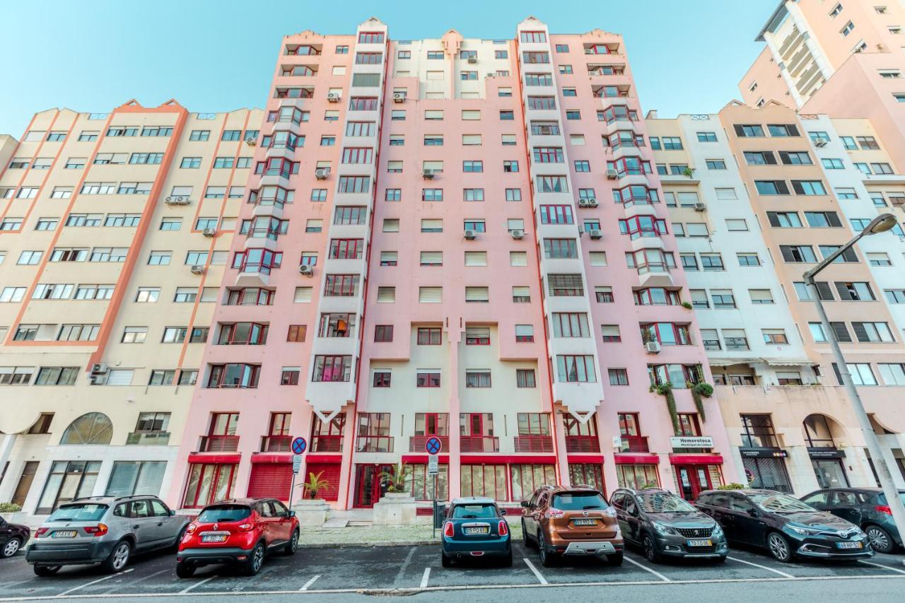 Elegant 3 Bedroom Apt - City Centre - Garage - Metro Lisboa Extérieur photo